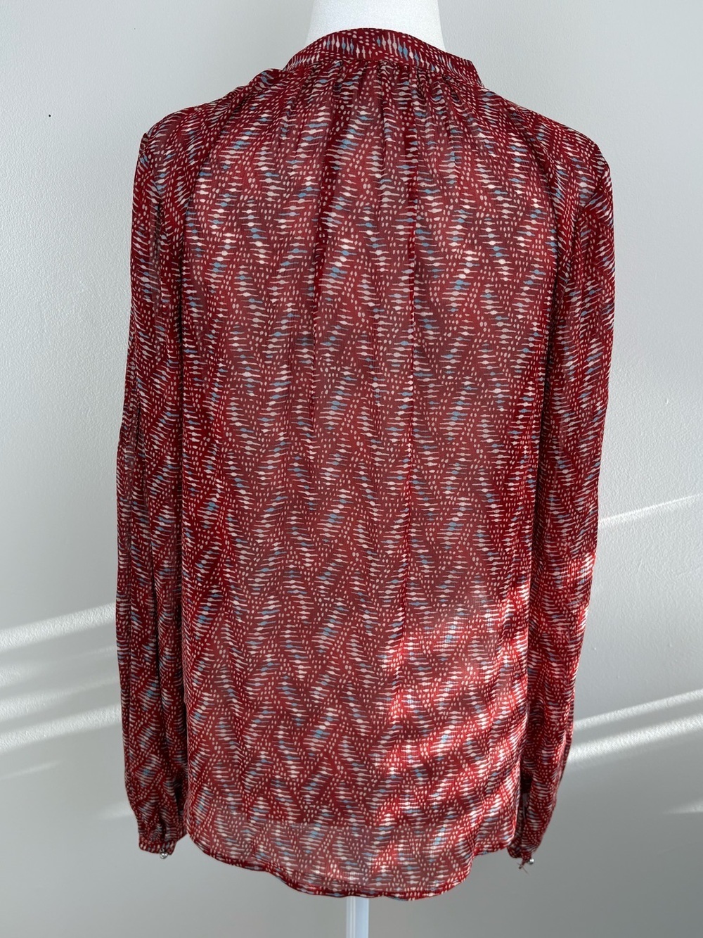 Veronica Beard Red Printed Button-Down Blouse Size 6 100% Silk Boho EUC - Picture 7 of 13